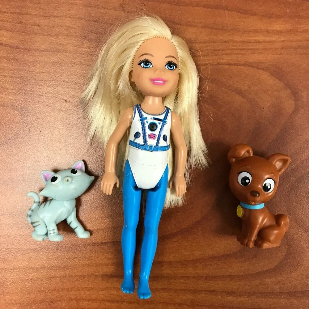 2016 Mattel Barbie Chelsea doll with dog and cat
